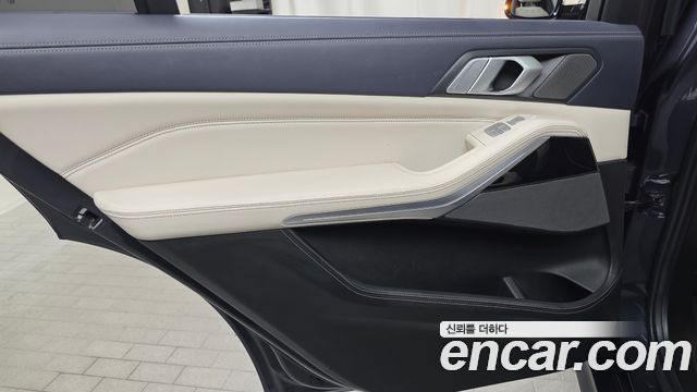 BMW X7 2019 — photo 15