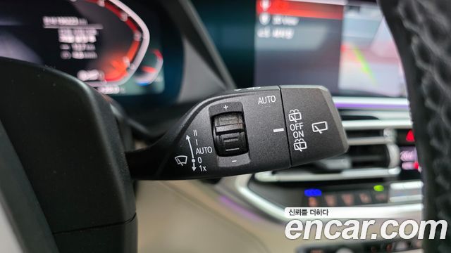 BMW X7 2019 — photo 28