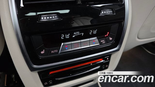 BMW X7 2019 — photo 30