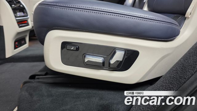 BMW X7 2019 — photo 33