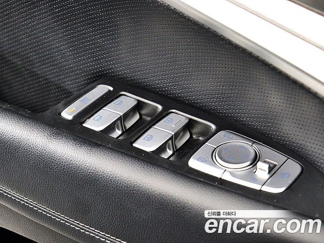 Genesis G70 2019 — photo 11