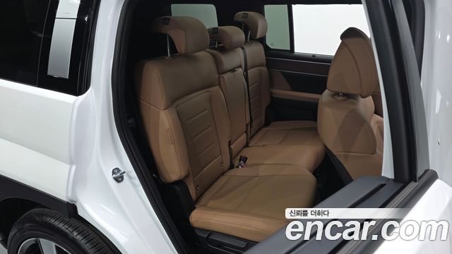 Hyundai Santafe 2024 — photo 18