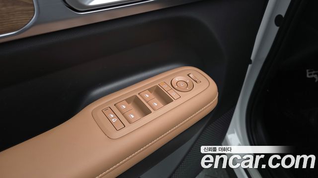 Hyundai Santafe 2024 — photo 37