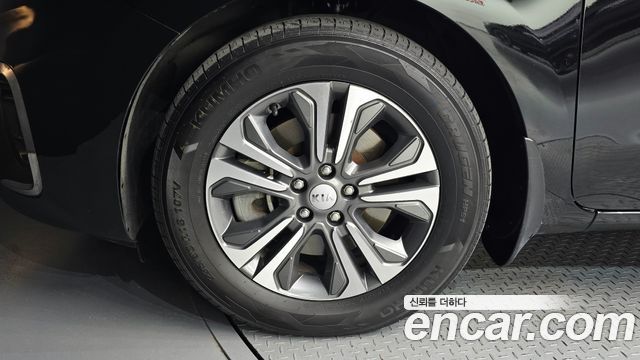 Kia Canival 2019 — photo 5
