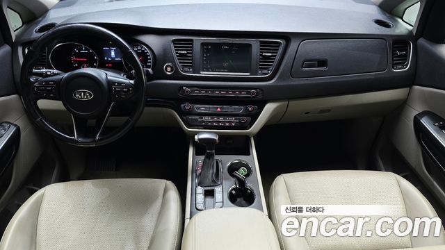 Kia Canival 2019 — photo 10