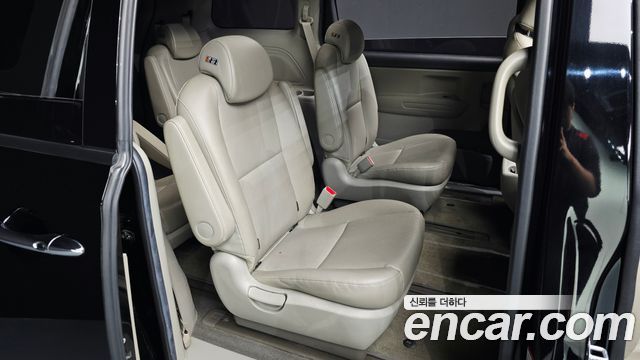 Kia Canival 2019 — photo 17