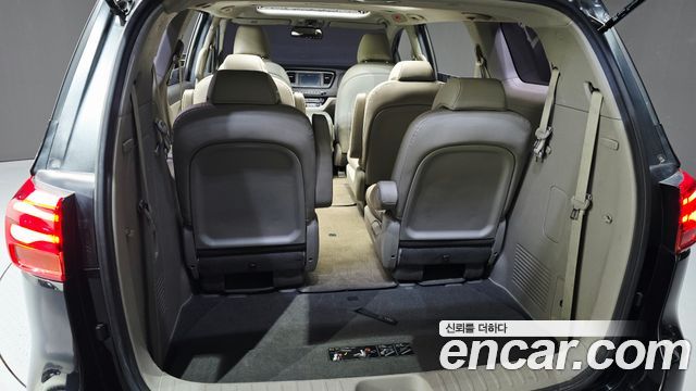 Kia Canival 2019 — photo 24