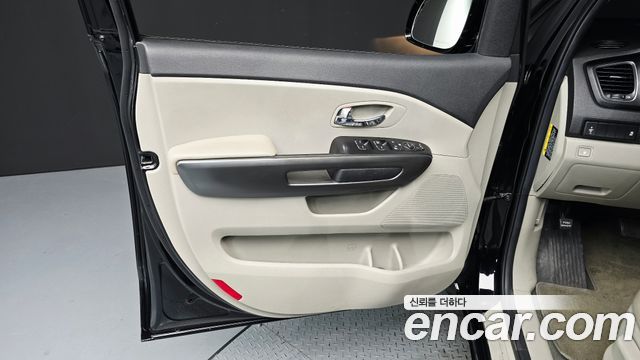 Kia Canival 2019 — photo 14