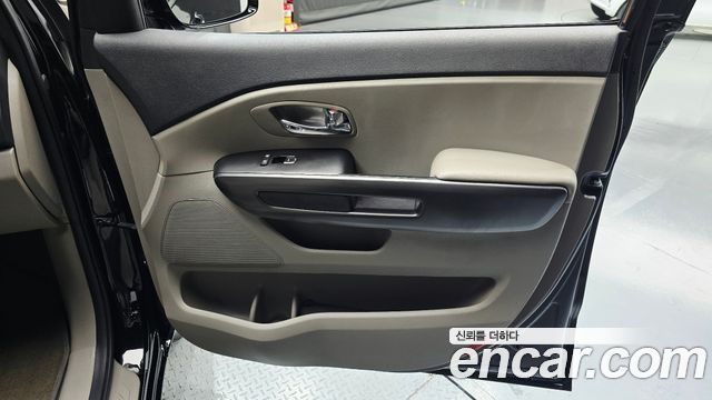 Kia Canival 2019 — photo 15