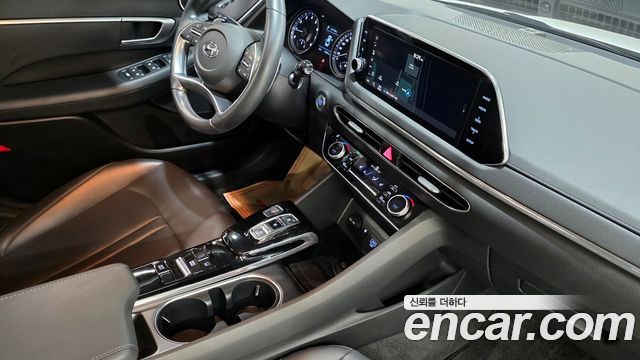 Hyundai Sonata 2021 — photo 16