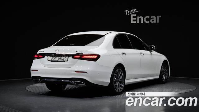 Mercedes-Benz E-Class 2021 — photo 2