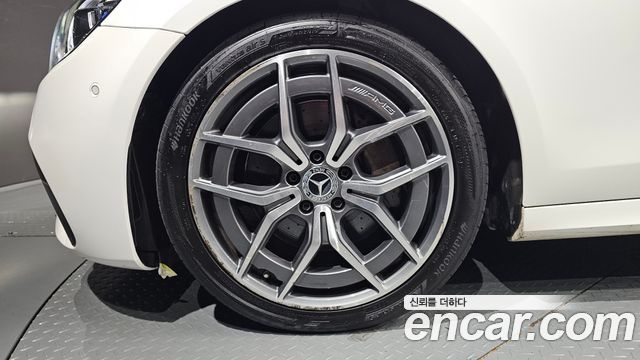 Mercedes-Benz E-Class 2021 — photo 5