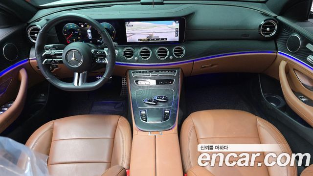 Mercedes-Benz E-Class 2021 — photo 10