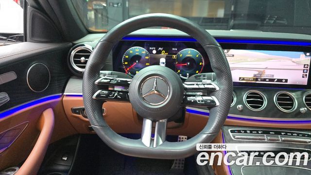 Mercedes-Benz E-Class 2021 — photo 19