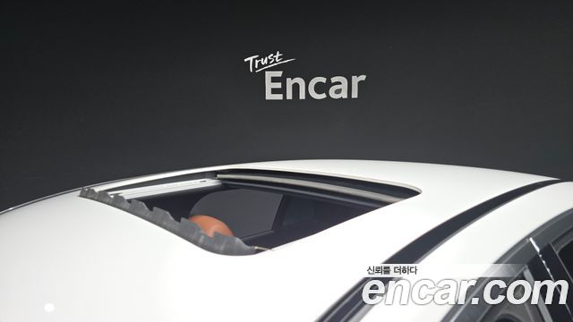 Mercedes-Benz E-Class 2021 — photo 25