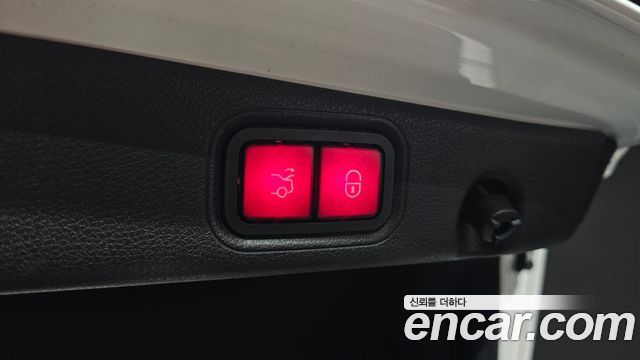 Mercedes-Benz E-Class 2021 — photo 26