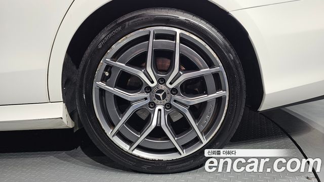 Mercedes-Benz E-Class 2021 — photo 7