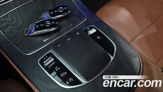 Mercedes-Benz E-Class 2021 — photo 27