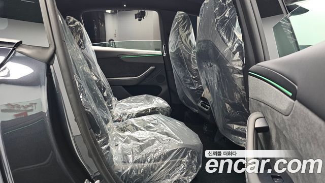 Tesla Model Y 2026 — photo 17