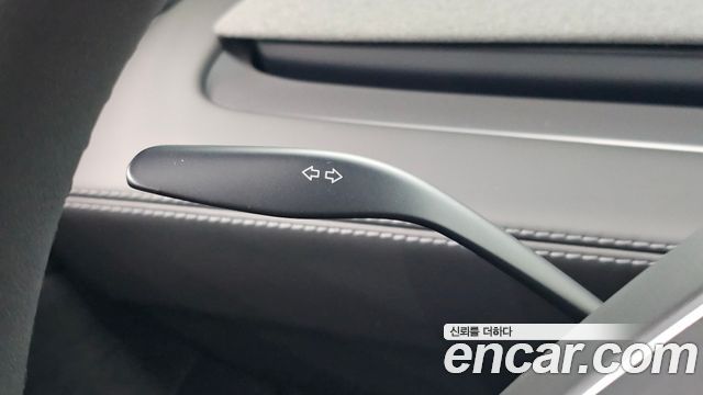 Tesla Model Y 2026 — photo 22
