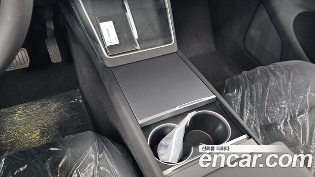 Tesla Model Y 2026 — photo 33