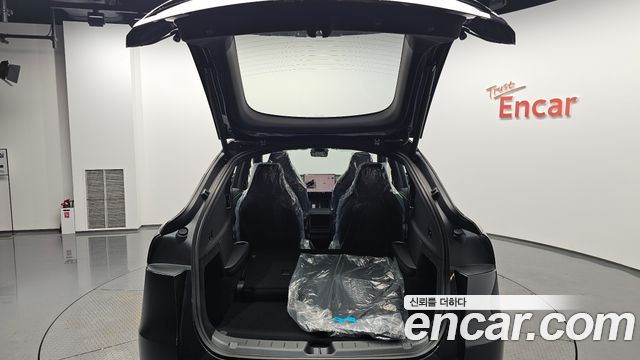 Tesla Model Y 2026 — photo 36