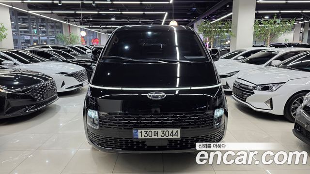 Hyundai Staria 2022 — photo 1