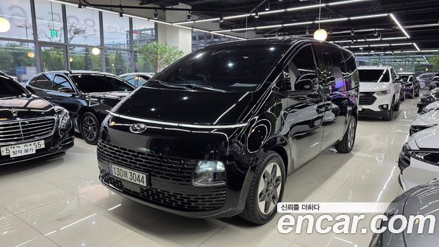 Hyundai Staria 2022 — photo 2