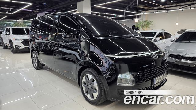 Hyundai Staria 2022 — photo 3