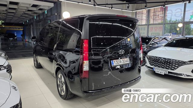 Hyundai Staria 2022 — photo 4