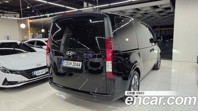 Hyundai Staria 2022 — photo 5