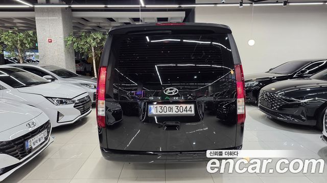 Hyundai Staria 2022 — photo 6