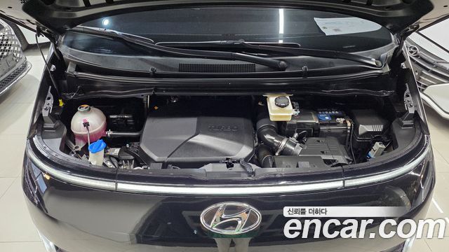 Hyundai Staria 2022 — photo 8
