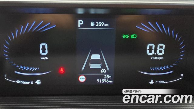 Hyundai Staria 2022 — photo 9