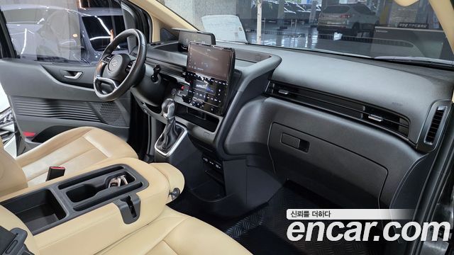 Hyundai Staria 2022 — photo 13