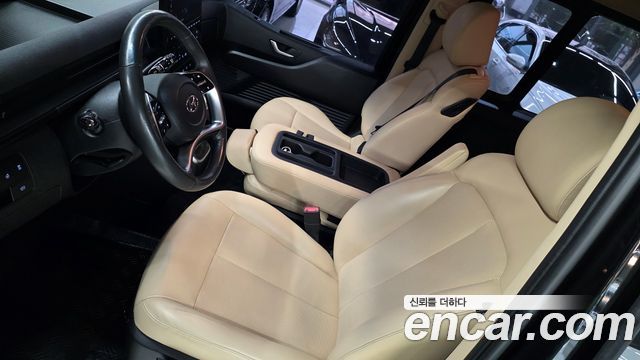 Hyundai Staria 2022 — photo 15