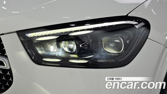 Mercedes-Benz GLE-Class 2023 — photo 8