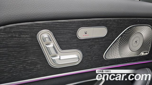 Mercedes-Benz GLE-Class 2023 — photo 30