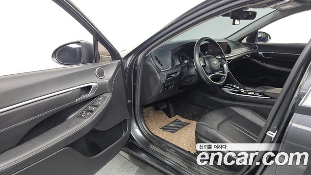 Hyundai Sonata 2022 — photo 10