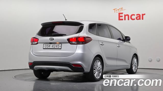 Kia Carens 2018 — photo 2