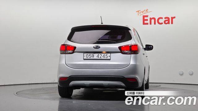 Kia Carens 2018 — photo 4