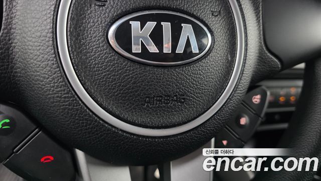 Kia Carens 2018 — photo 19