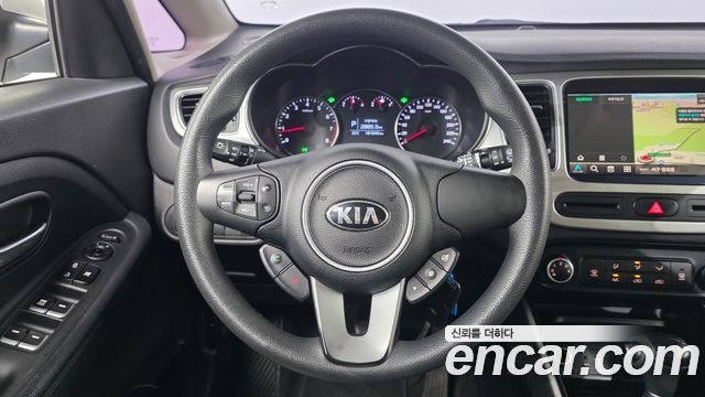 Kia Carens 2018 — photo 20