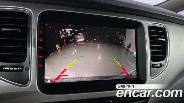 Kia Carens 2018 — photo 21