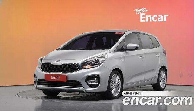 Kia Carens 2018 — photo 1