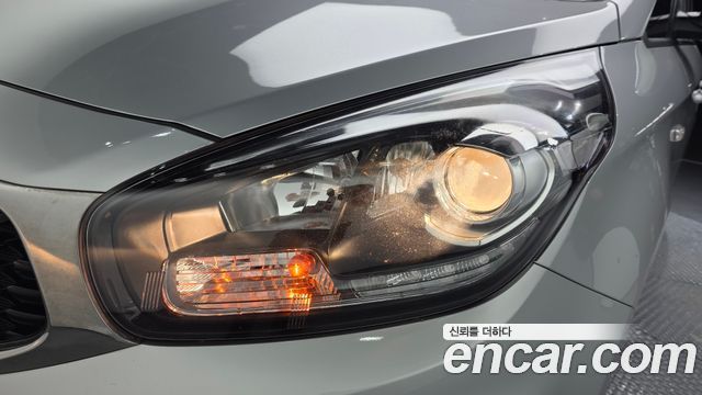 Kia Carens 2018 — photo 8