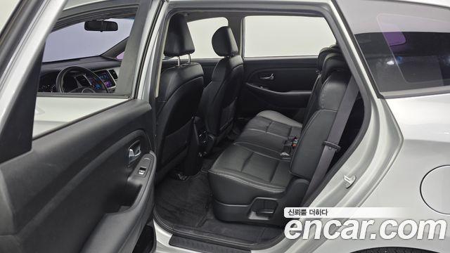 Kia Carens 2018 — photo 16