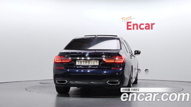 BMW 7-Series 2018 — photo 4