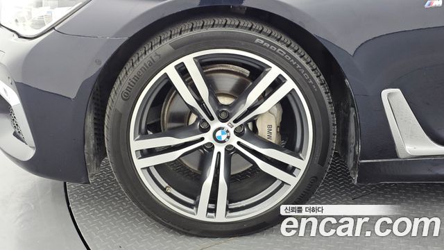 BMW 7-Series 2018 — photo 5