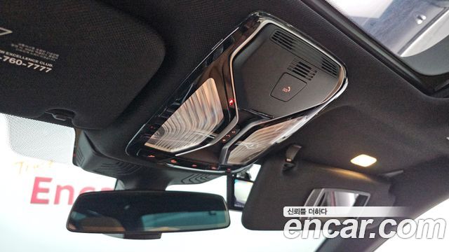 BMW 7-Series 2018 — photo 16
